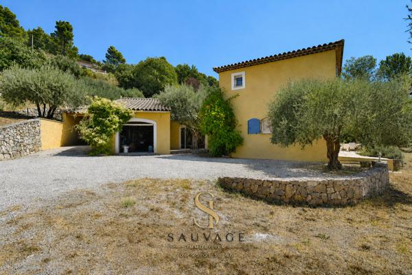 DRAGUIGNAN – LA VAUGINE – BASTIDE FAMILIALE AVEC PISCINE SUR 2 500 M²