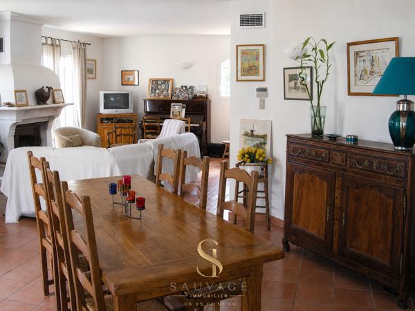 DRAGUIGNAN – LA VAUGINE – BASTIDE FAMILIALE AVEC PISCINE SUR 2 500 M²