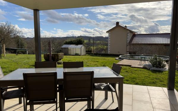 Maison à vendre    4 pièces • 115 m2 Saint-Victurnien