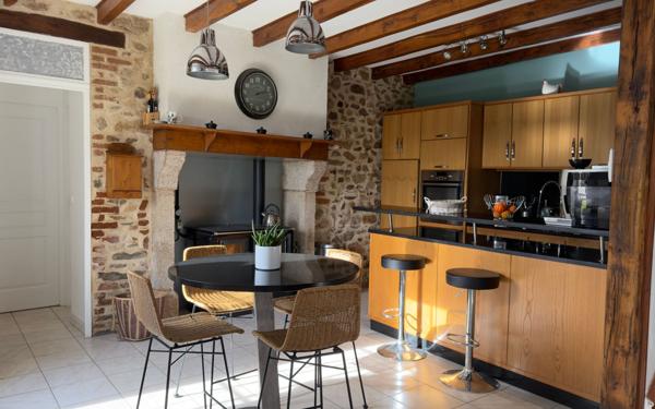 Maison à vendre    4 pièces • 115 m2 Saint-Victurnien