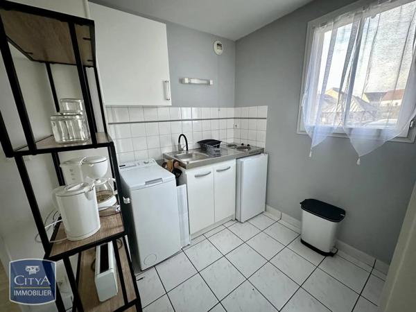 Appartement à louer 2 pièces 36.72m² Châteauroux (36000)
