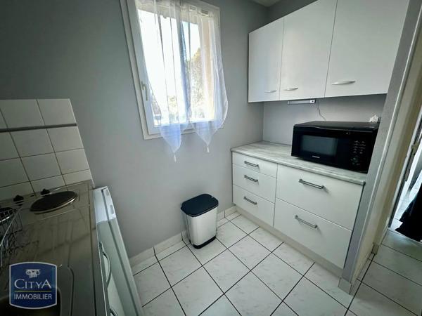 Appartement à louer 2 pièces 36.72m² Châteauroux (36000)
