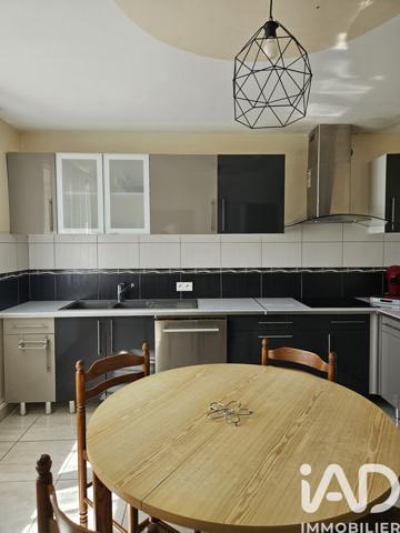 Maison à vendre 5 pièces 124 m² Saint-Bonnet-sur-Gironde