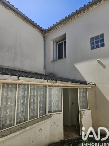 Maison à vendre 5 pièces 124 m² Saint-Bonnet-sur-Gironde