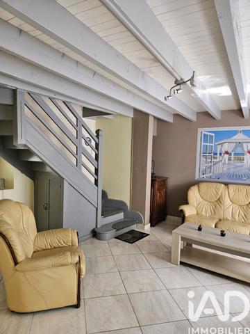 Maison à vendre 5 pièces 124 m² Saint-Bonnet-sur-Gironde