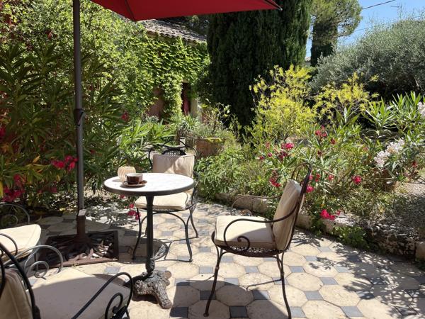 Propriete Dans UN Univers Bucolique