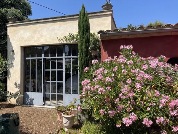 Propriete Dans UN Univers Bucolique