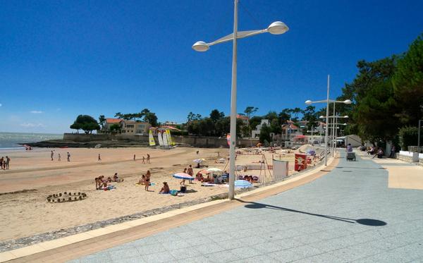 Parking + appartement + annexe