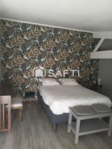 Une Charentaise rare et exceptionnelle à deux pas du centre ville de Pons !