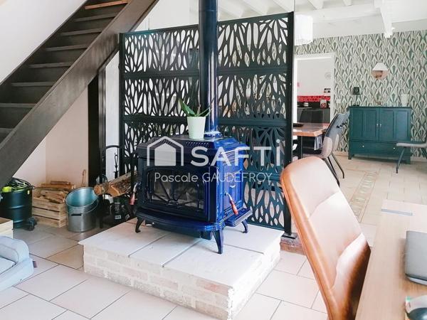 Une Charentaise rare et exceptionnelle à deux pas du centre ville de Pons !