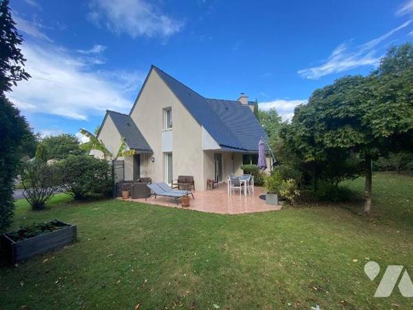 NOUVEAUTE TRENTE CINQ NOTAIRES !! PONT-PEAN, dans un quartier calme et arboré, vous serez sédui...