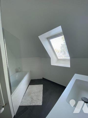 NOUVEAUTE TRENTE CINQ NOTAIRES !! PONT-PEAN, dans un quartier calme et arboré, vous serez sédui...