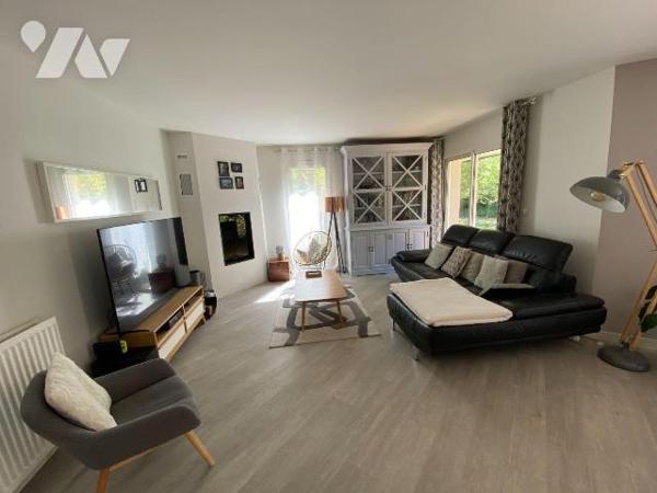 NOUVEAUTE TRENTE CINQ NOTAIRES !! PONT-PEAN, dans un quartier calme et arboré, vous serez sédui...