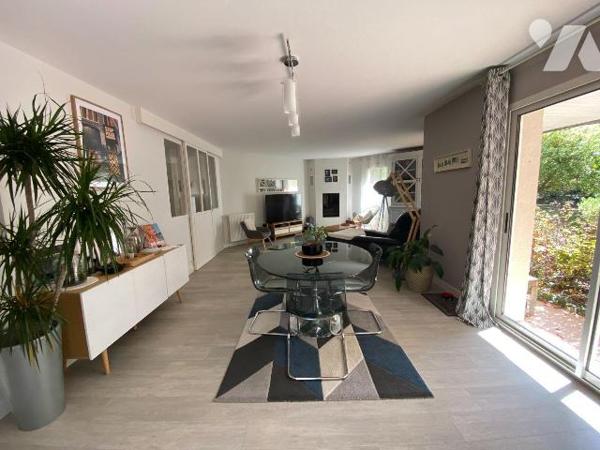 NOUVEAUTE TRENTE CINQ NOTAIRES !! PONT-PEAN, dans un quartier calme et arboré, vous serez sédui...