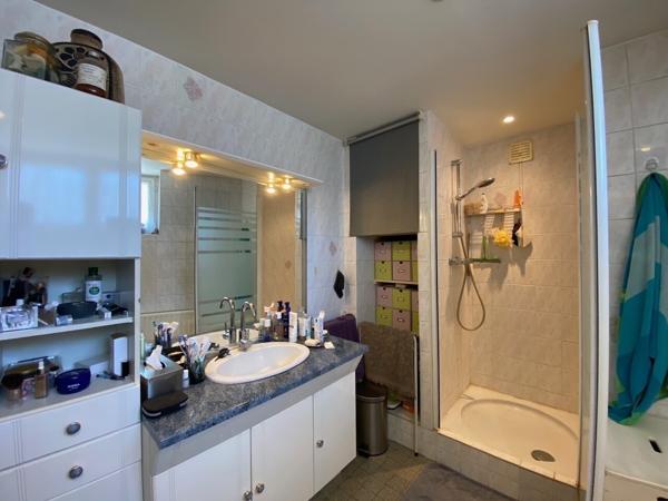 Velaine en haye 215K€, maison en bon état de 219M2 avec terrasse