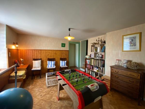 Velaine en haye 215K€, maison en bon état de 219M2 avec terrasse