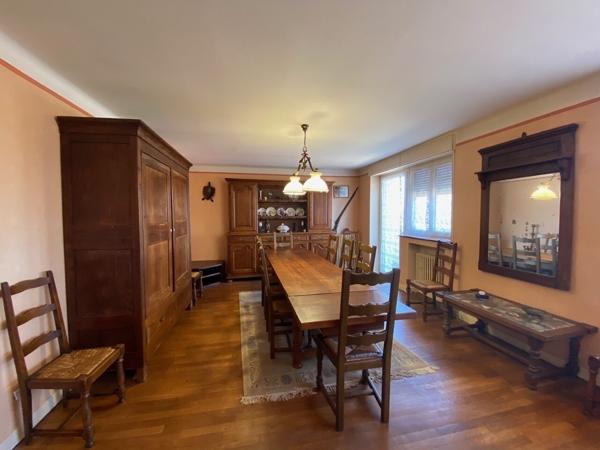 Velaine en haye 215K€, maison en bon état de 219M2 avec terrasse