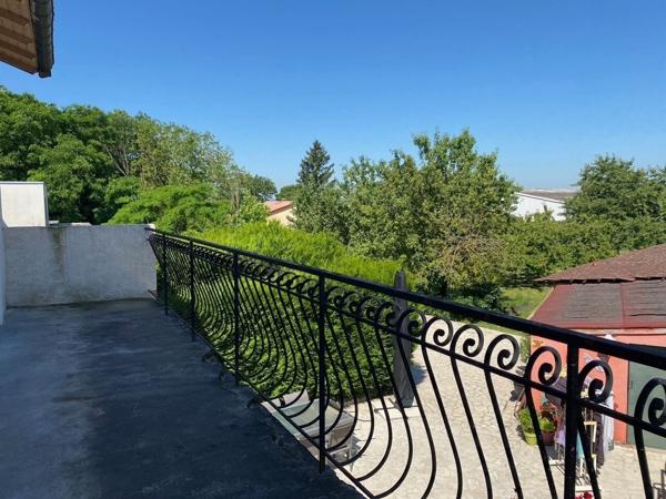 Velaine en haye 215K€, maison en bon état de 219M2 avec terrasse