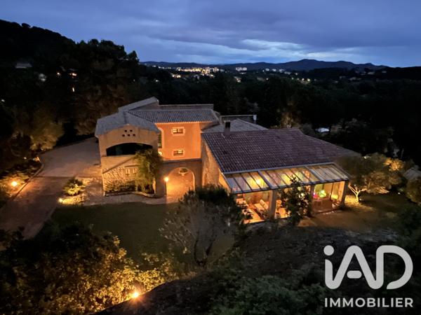 Maison à vendre 9 pièces 350 m² Bagnols-sur-Cèze
