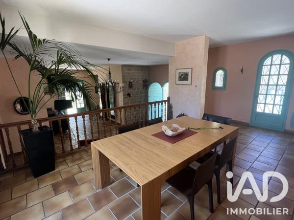 Maison à vendre 9 pièces 350 m² Bagnols-sur-Cèze