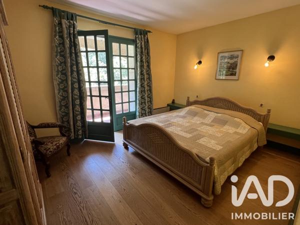 Maison à vendre 9 pièces 350 m² Bagnols-sur-Cèze
