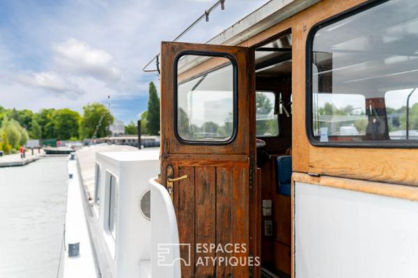 Une maison sur l’eau à proximité de la citadelle