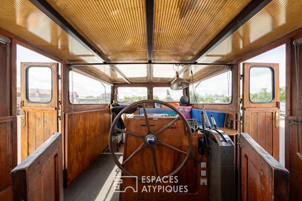 Une maison sur l’eau à proximité de la citadelle