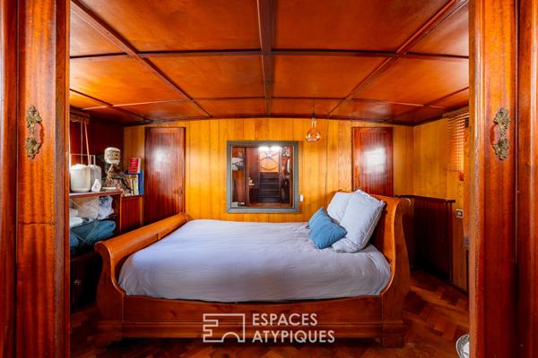 Une maison sur l’eau à proximité de la citadelle