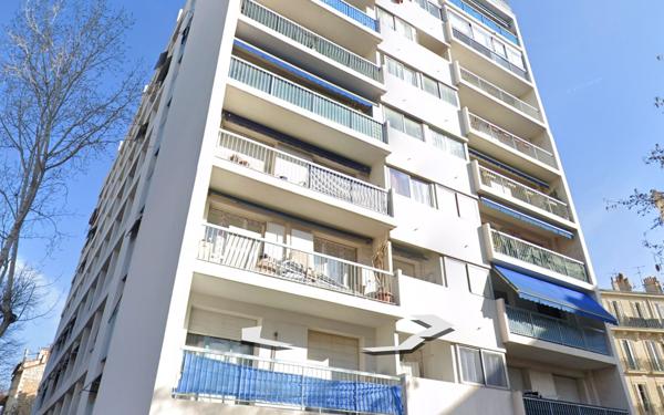 Appartement à vendre    2 pièces • 46 m2 Marseille 3