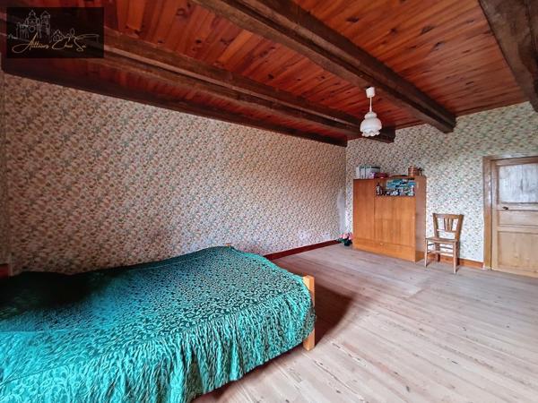 Réquista (12170) Belle Ferme avec dépendances, 3 chambres et terrain de 2500m² à Réquista