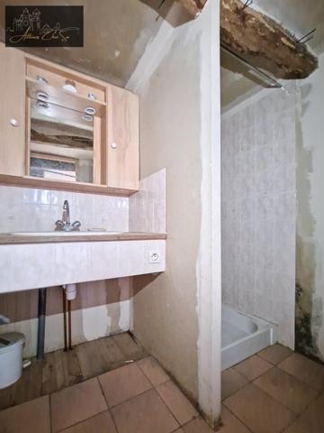 Réquista (12170) Belle Ferme avec dépendances, 3 chambres et terrain de 2500m² à Réquista