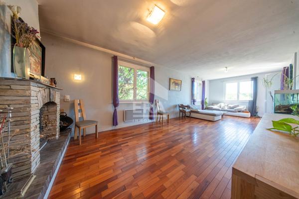 Maison familiale face aux champs