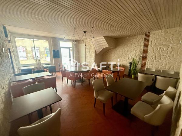 Immeuble avec restaurant et hotel