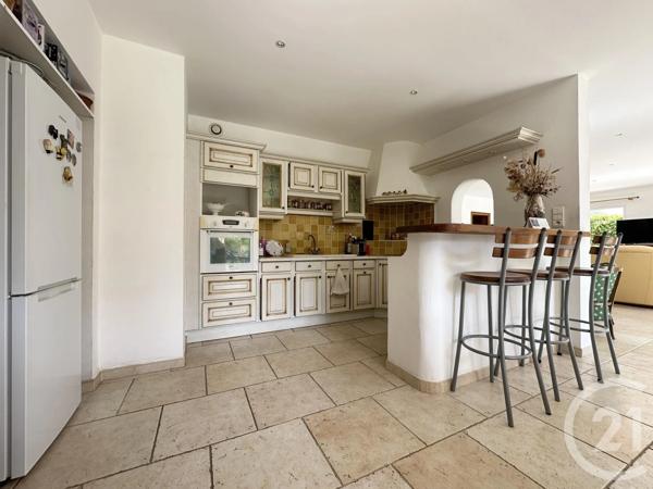 Maison à vendre  6 pièces - 162 m 2   ST CYR SUR MER  - 83