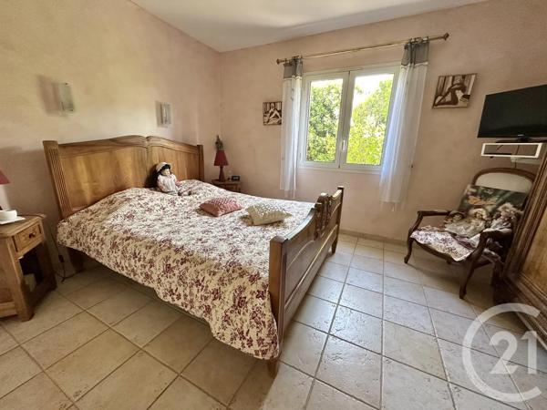 Maison à vendre  6 pièces - 162 m 2   ST CYR SUR MER  - 83