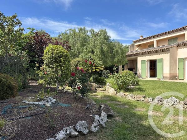 Maison à vendre  6 pièces - 162 m 2   ST CYR SUR MER  - 83