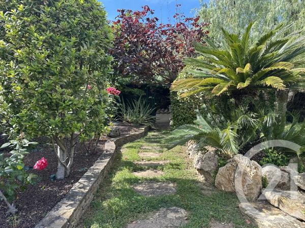 Maison à vendre  6 pièces - 162 m 2   ST CYR SUR MER  - 83