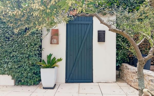 Maison à vendre    4 pièces •  Uzès