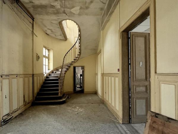 Immeuble à vendre 182 069 € Ruffec 600 m² DPE