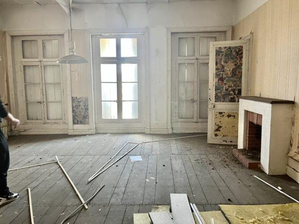 Immeuble à vendre 182 069 € Ruffec 600 m² DPE
