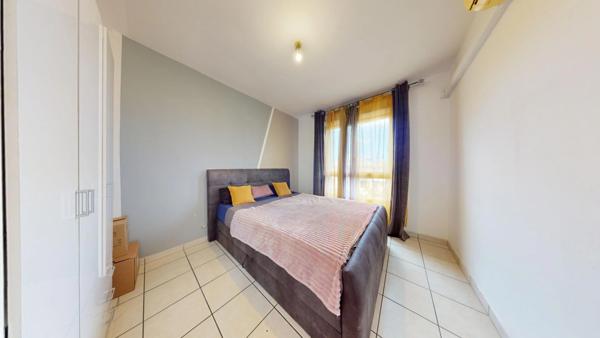 Appartement à vendre 4 pièces proche de Saint-Paul ()