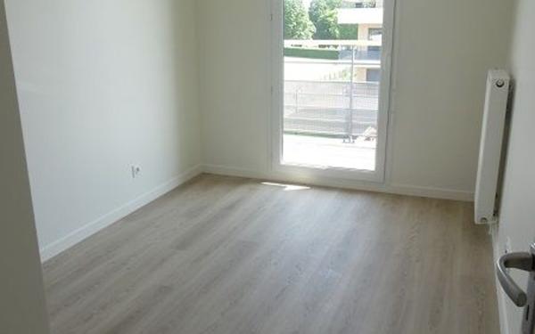 Appartement à louer    3 pièces • 61 m2 Villecresnes