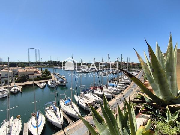 Appartement vue Port et Mer avec grande terrasse.