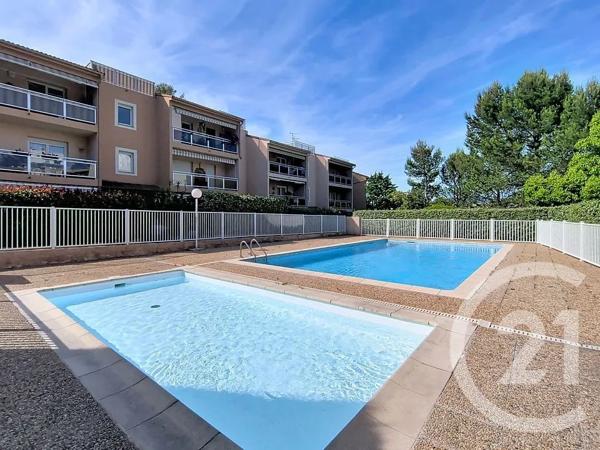 Appartement à vendre  4 pièces - 77,18 m 2   ST RAPHAEL  - 83