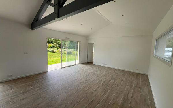 Maison à vendre    4 pièces •  Messanges