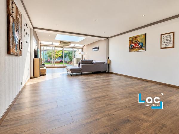 LOMME - Maison de ville 159m² - 3 ch - Extérieur - Parking