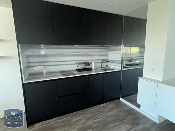 Local professionnel à louer Saint-Raphaël (83700)