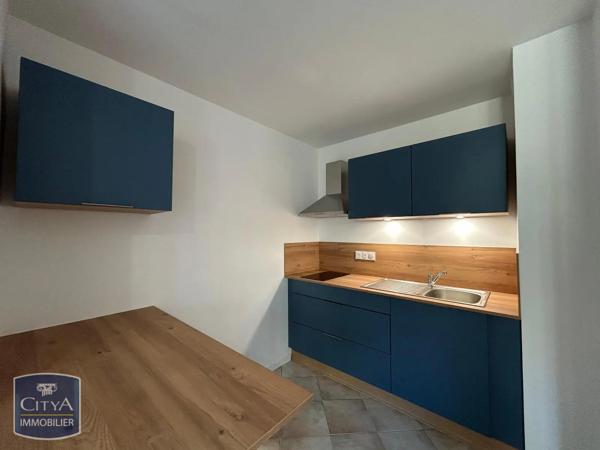 Appartement à louer 2 pièces 34m² Chambéry (73000)