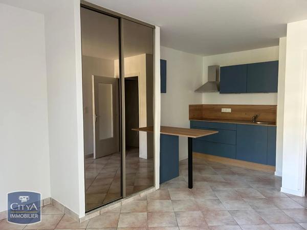 Appartement à louer 2 pièces 34m² Chambéry (73000)