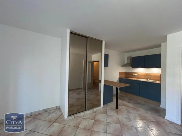 Appartement à louer 2 pièces 34m² Chambéry (73000)